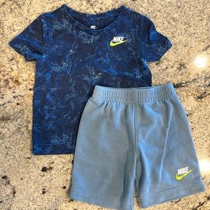Nike toddler set